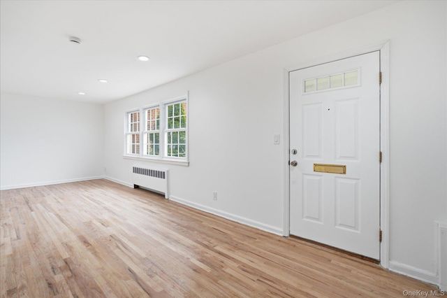 117 Robins Road 117, New Rochelle, NY 10801