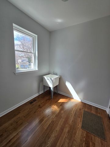 4 Joseph Court, Midlothian, IL 60445