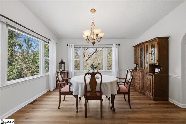 90 Southwood Drive, Greenville, SC 29605