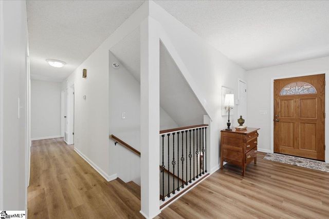 90 Southwood Drive, Greenville, SC 29605