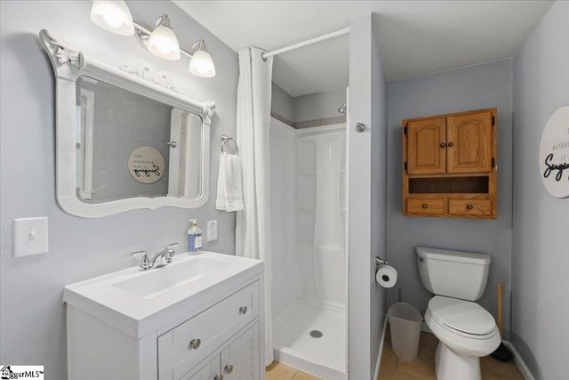 90 Southwood Drive, Greenville, SC 29605