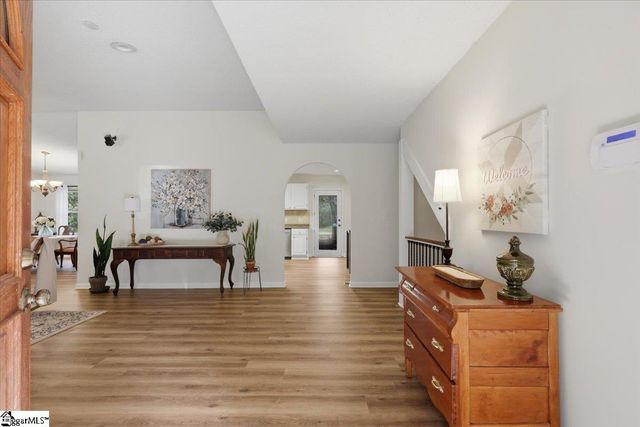 90 Southwood Drive, Greenville, SC 29605