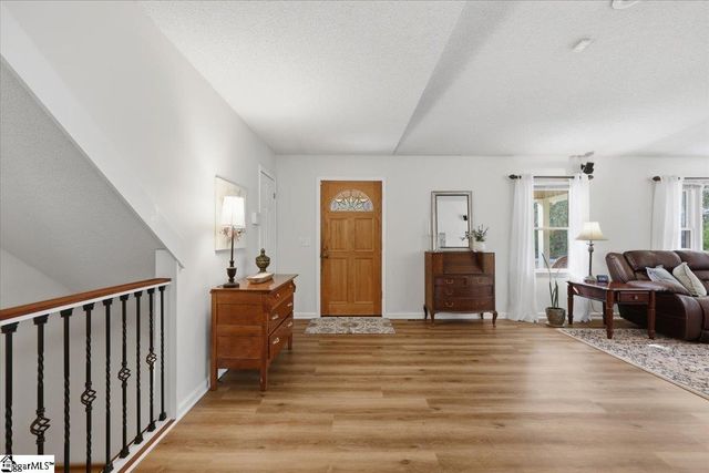 90 Southwood Drive, Greenville, SC 29605