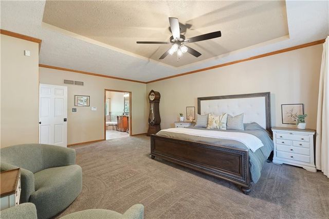 12904 Quail Ridge, Lee's Summit, MO 64086