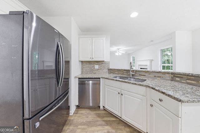 208 Foxdale Court, Lagrange, GA 30240