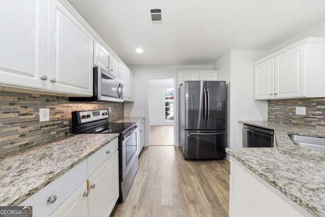 208 Foxdale Court, Lagrange, GA 30240