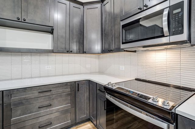 9018 E 33rd Cir S, Wichita, KS 67210