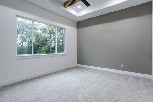 9018 E 33rd Cir S, Wichita, KS 67210