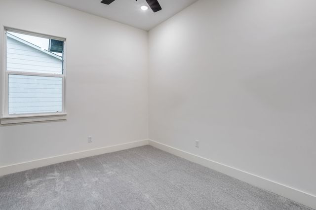 9018 E 33rd Cir S, Wichita, KS 67210