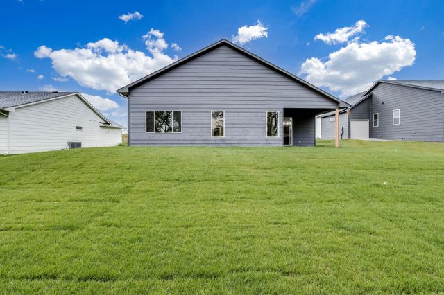 9018 E 33rd Cir S, Wichita, KS 67210