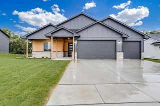 9018 E 33rd Cir S, Wichita, KS 67210