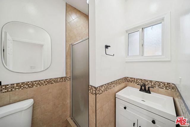 6680 De Longpre Avenue, Los Angeles, CA 90028