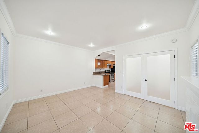 6680 De Longpre Avenue, Los Angeles, CA 90028