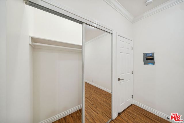 6680 De Longpre Avenue, Los Angeles, CA 90028