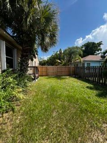 1007 AVON Road, West Palm Beach, FL 33401