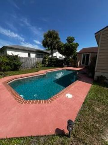 1007 AVON Road, West Palm Beach, FL 33401