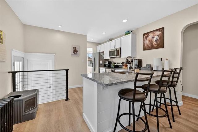 190 Wardlaw Avenue, Providence, RI 02908