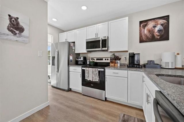 190 Wardlaw Avenue, Providence, RI 02908