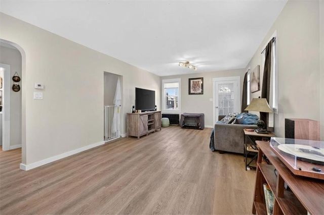 190 Wardlaw Avenue, Providence, RI 02908
