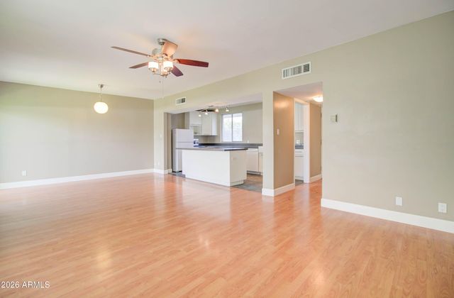 3242 E Camelback Road 207, Phoenix, AZ 85018