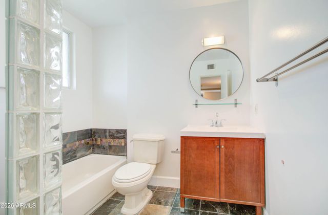 3242 E Camelback Road 207, Phoenix, AZ 85018