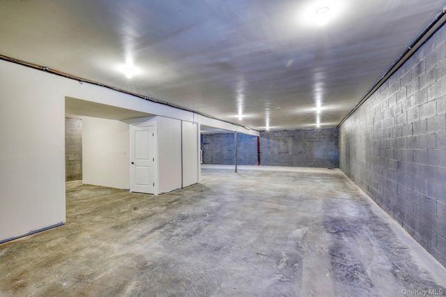 133 W Mombasha Road, Monroe, NY 10950