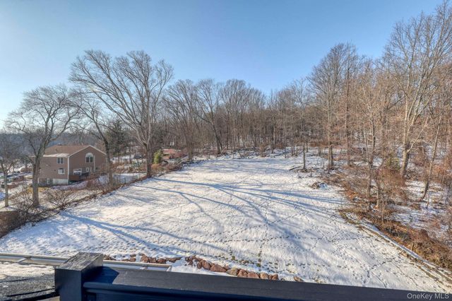 133 W Mombasha Road, Monroe, NY 10950