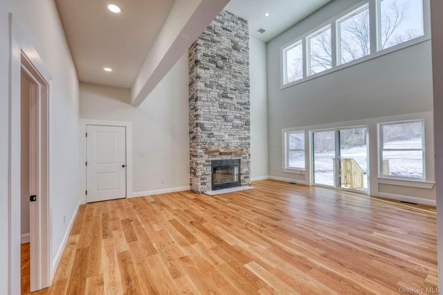 133 W Mombasha Road, Monroe, NY 10950