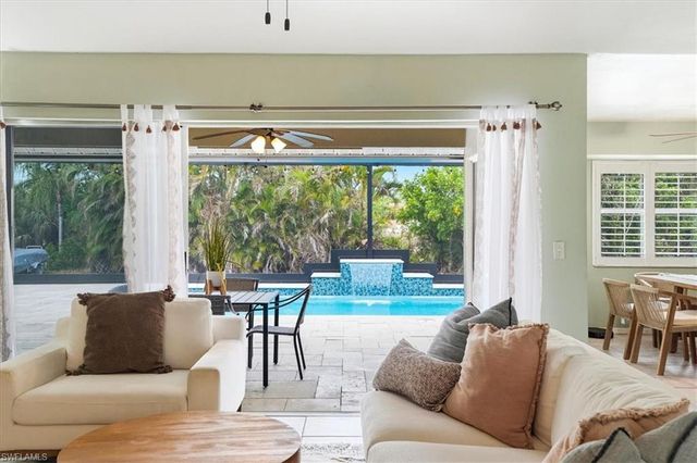 27376 Imperial Oaks CIR, Bonita Springs, FL 34135