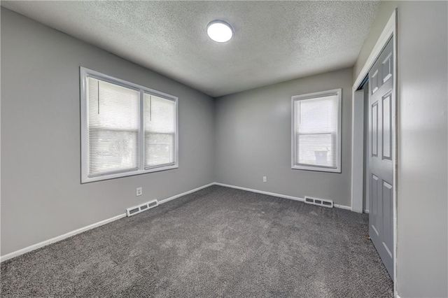 11303 Donnelly Avenue, Kansas City, MO 64134