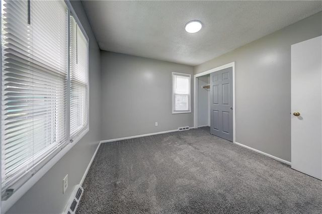 11303 Donnelly Avenue, Kansas City, MO 64134