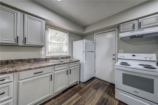 11303 Donnelly Avenue, Kansas City, MO 64134