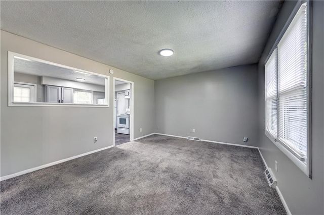11303 Donnelly Avenue, Kansas City, MO 64134