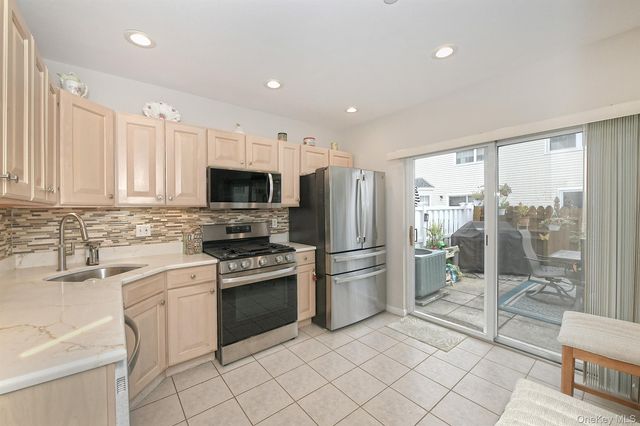 8 Lavern Drive, Middle Island, NY 11953