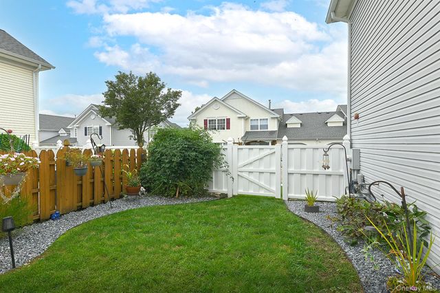 8 Lavern Drive, Middle Island, NY 11953