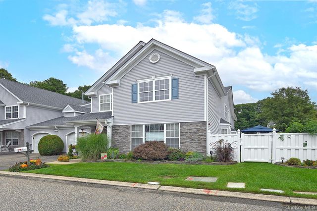 8 Lavern Drive, Middle Island, NY 11953