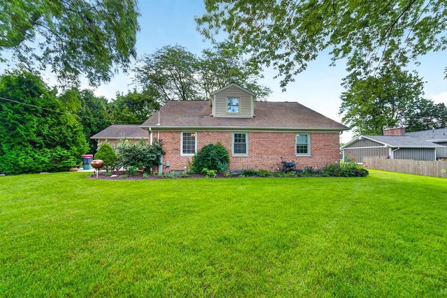 427 Susan LANE, Thiensville, WI 53092