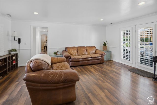 696 E 2550 N, North Ogden, UT 84414