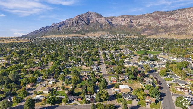 696 E 2550 N, North Ogden, UT 84414
