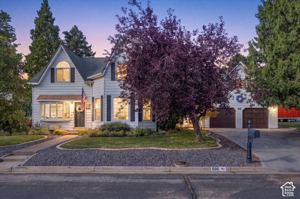 696 E 2550 N, North Ogden, UT 84414