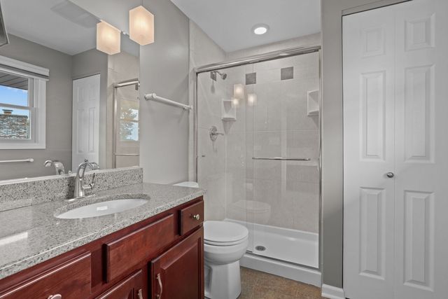 163 Bourne Lane, Bloomingdale, IL 60108