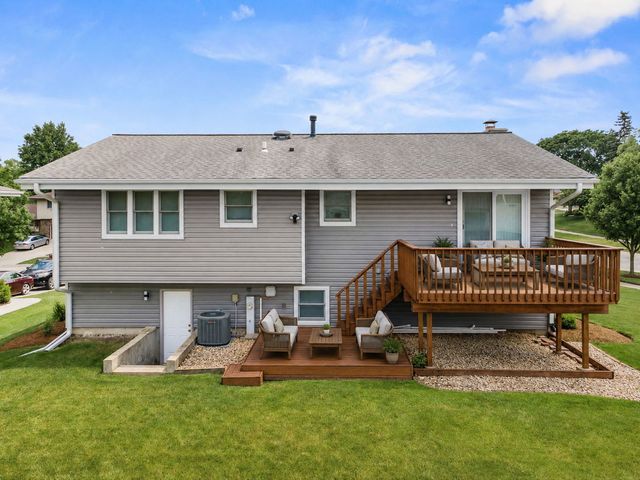 163 Bourne Lane, Bloomingdale, IL 60108