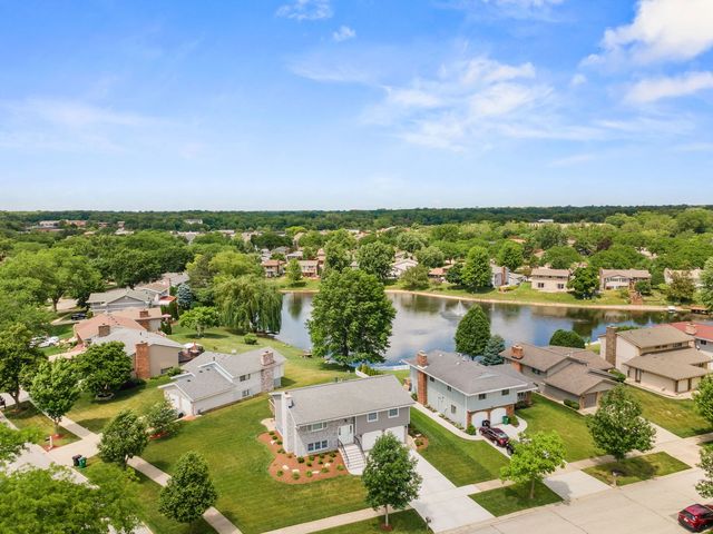 163 Bourne Lane, Bloomingdale, IL 60108