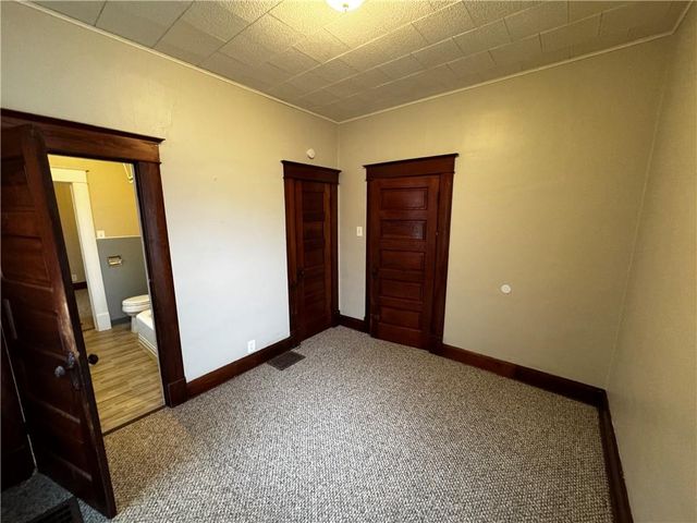 2619 Sacramento Street, St Joseph, MO 64507