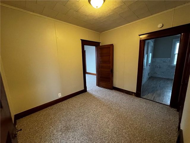 2619 Sacramento Street, St Joseph, MO 64507