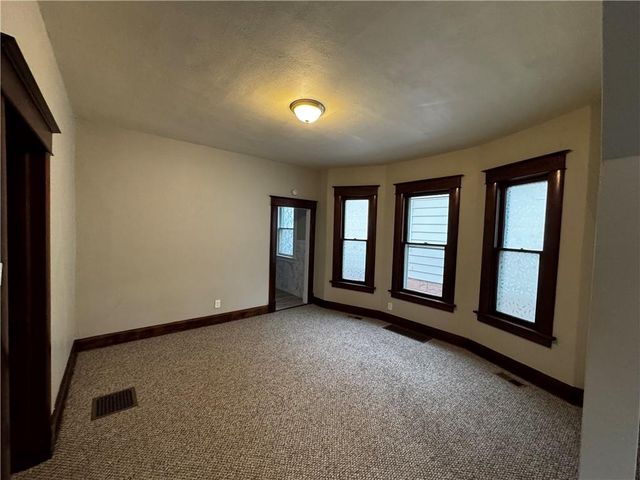 2619 Sacramento Street, St Joseph, MO 64507