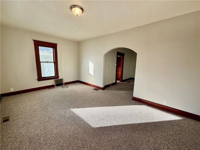 2619 Sacramento Street, St Joseph, MO 64507