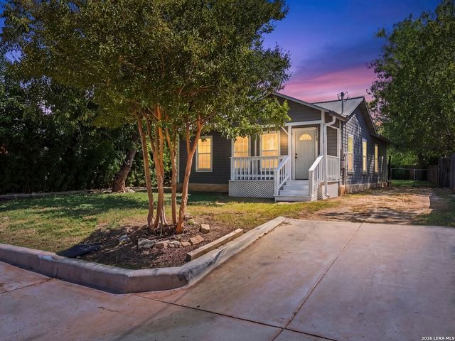 2553 W SAN ANTONIO ST, New Braunfels, TX 78130