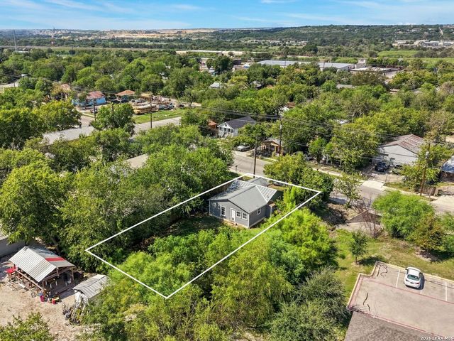 2553 W SAN ANTONIO ST, New Braunfels, TX 78130