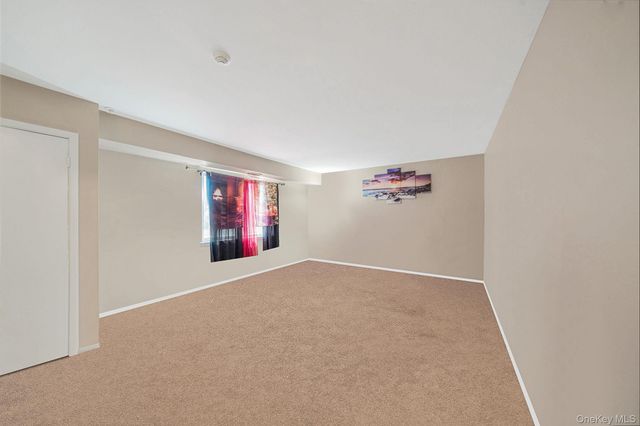 222 Pointe Circle N 2, Coram, NY 11727